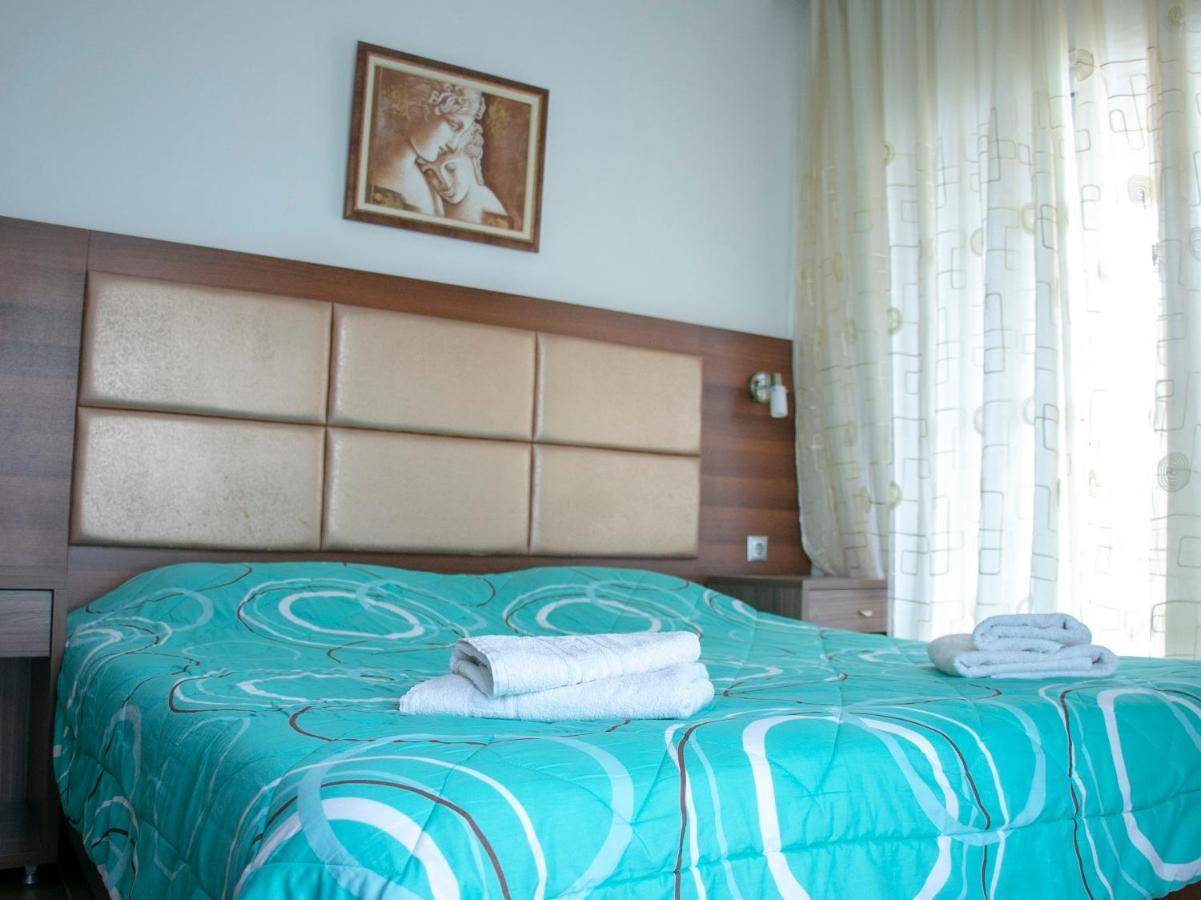 Maria Apartments Paralia Dionysiou Exteriör bild