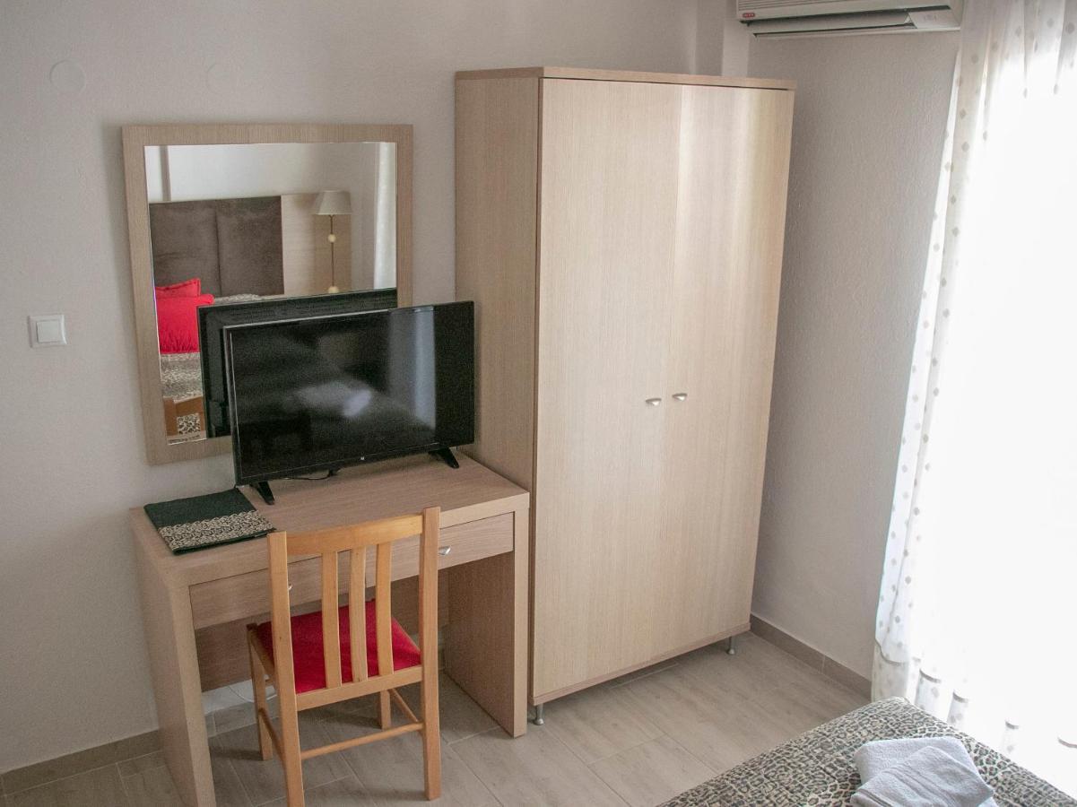 Maria Apartments Paralia Dionysiou Exteriör bild