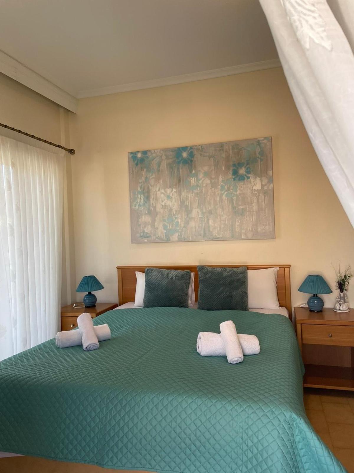 Maria Apartments Paralia Dionysiou Exteriör bild