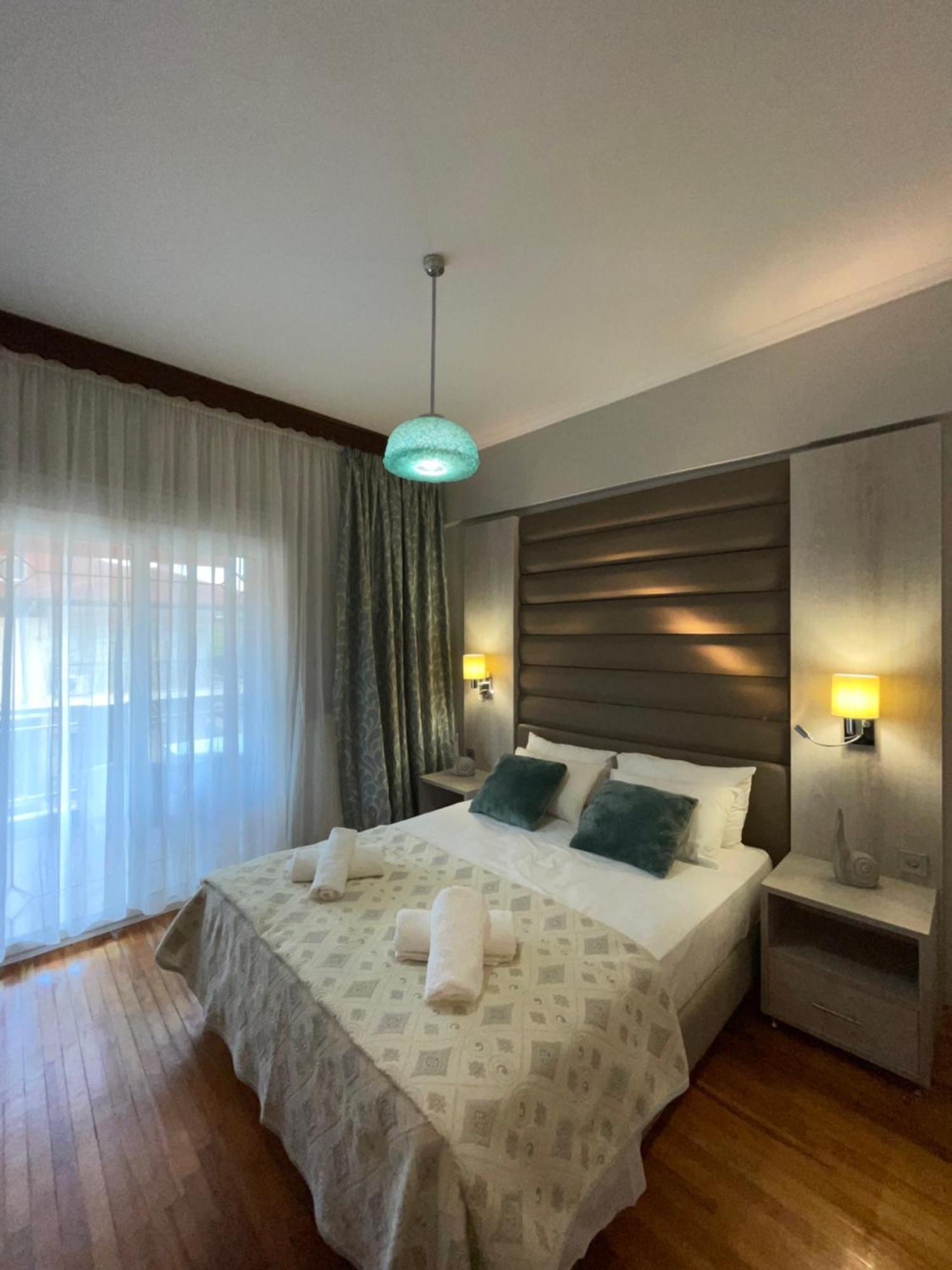Maria Apartments Paralia Dionysiou Exteriör bild
