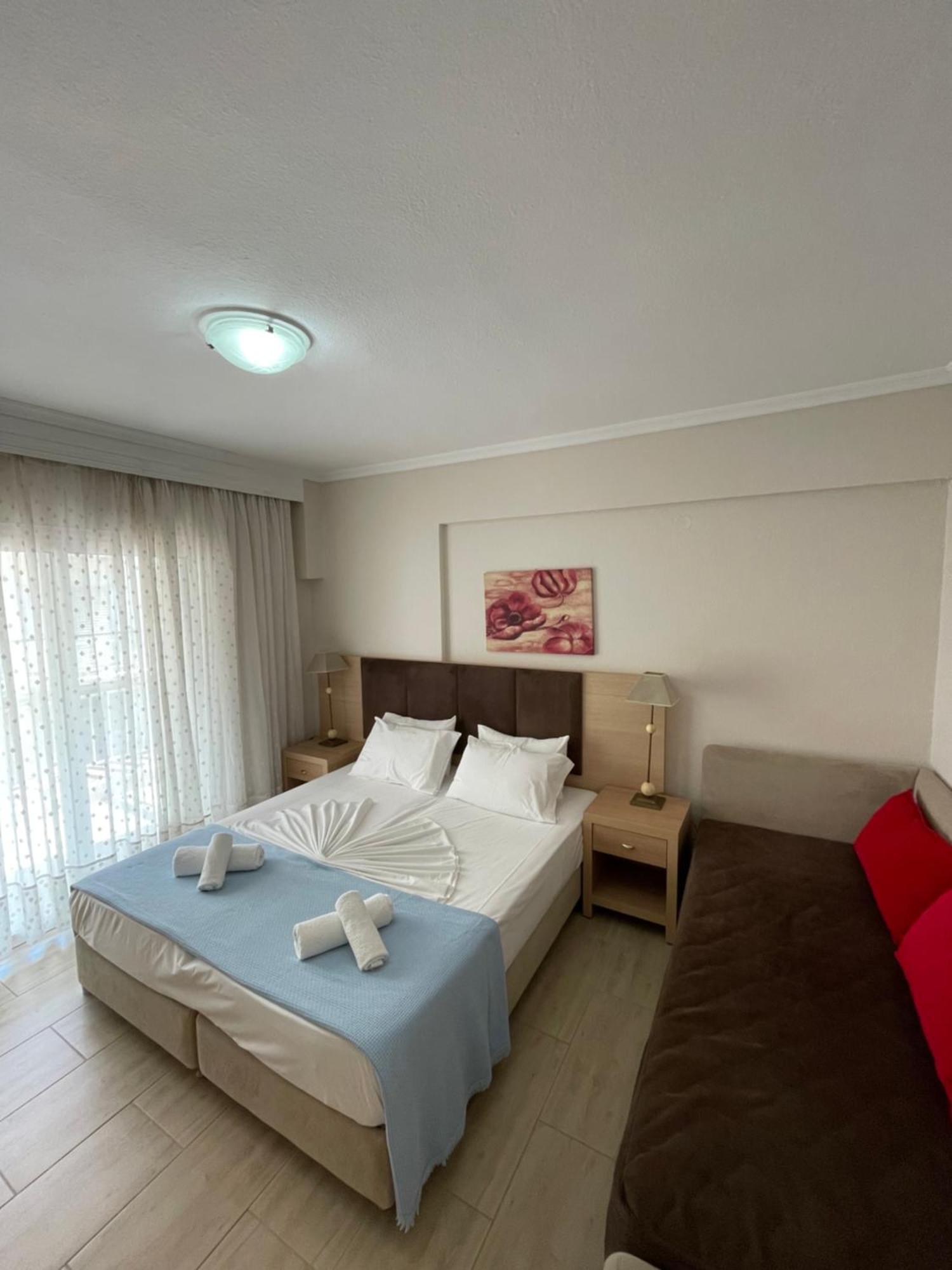 Maria Apartments Paralia Dionysiou Exteriör bild