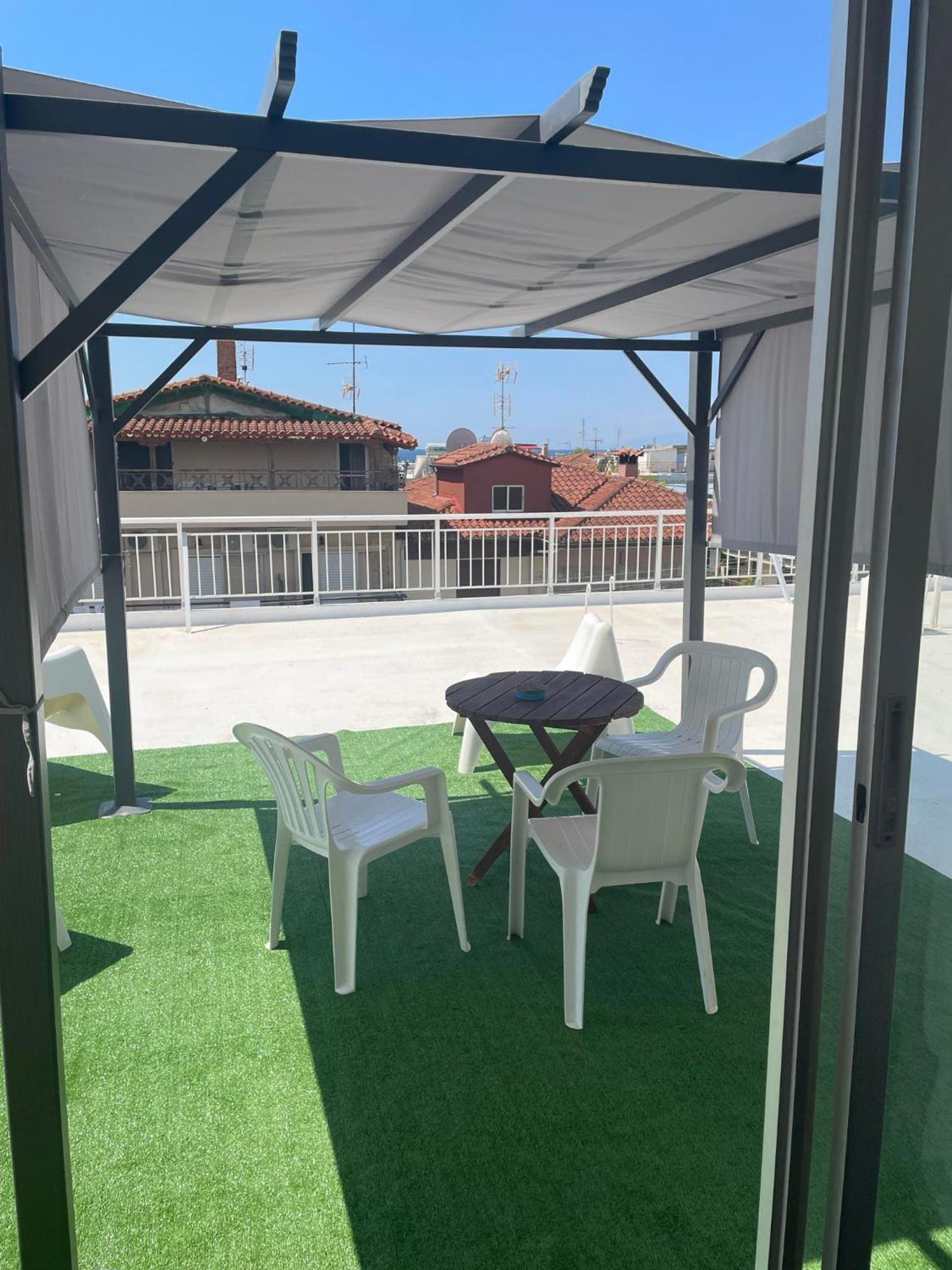 Maria Apartments Paralia Dionysiou Exteriör bild