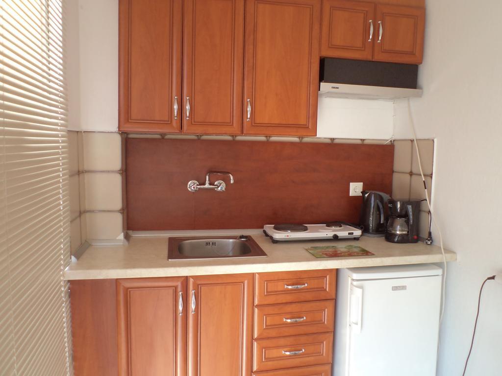 Maria Apartments Paralia Dionysiou Rum bild