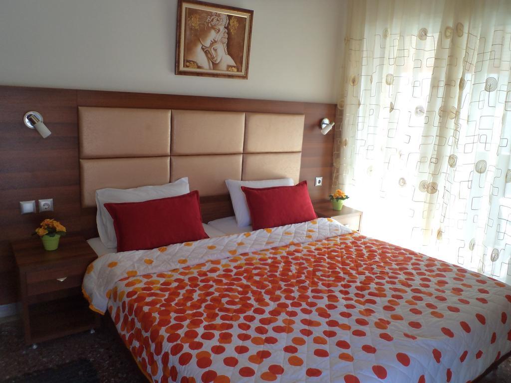 Maria Apartments Paralia Dionysiou Exteriör bild